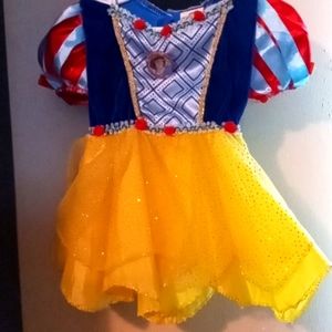 Snow white dress